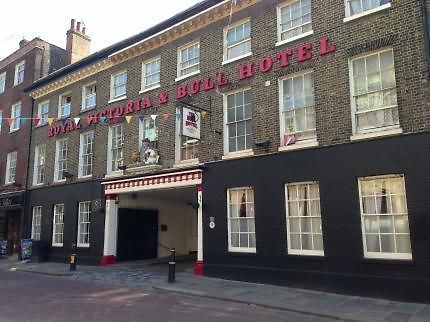 The Royal Victoria & Bull Hotel โรเชสเตอร์ ภายนอก รูปภาพ